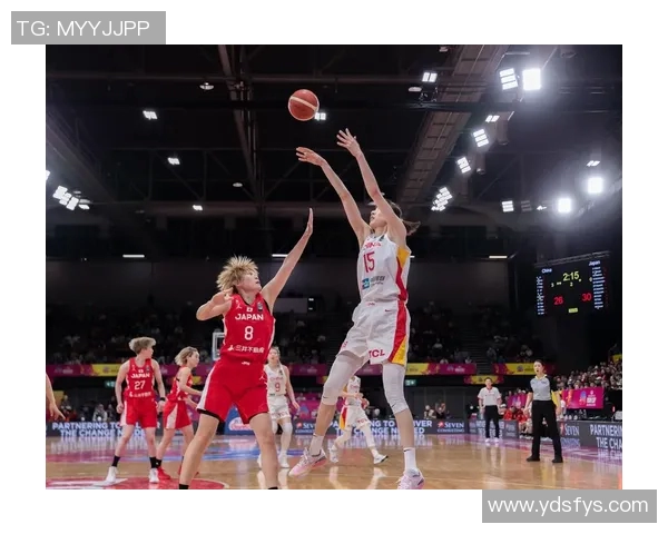 中国女子篮球对决日本队展现亚洲篮球实力与风采